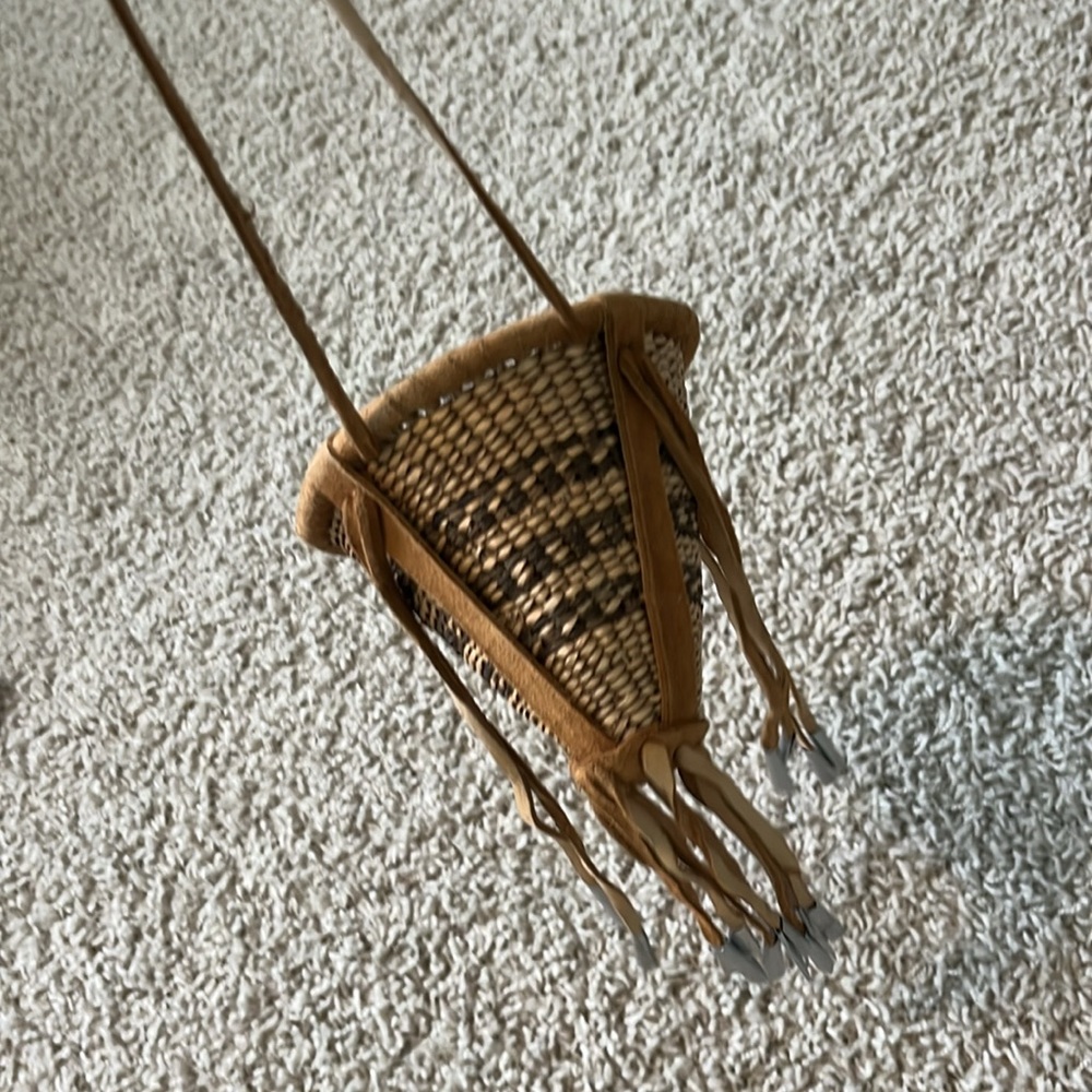 Apache burden basket - leather and metal dangle - Picture 3 of 10